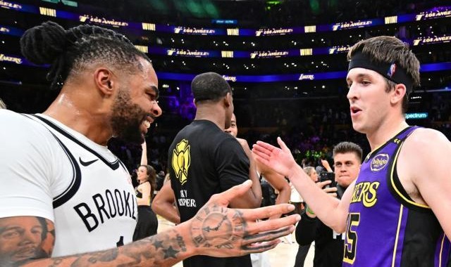 皇冠体育注册-轰38分创新高！里夫斯变詹皇绝配：5600万合同真香