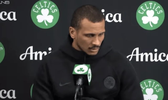 皇冠体育官方-马祖拉赛后全文：今日确实不在状态，上半场18次上篮只进4个