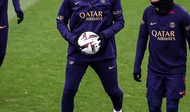 皇冠体育平台-巴黎无所谓留人，皇马不执着抢人，姆巴佩不再吃香？