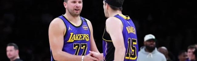 皇冠体育官方-无惧8天6战炼狱之旅！湖人残阵死守西部第四生死线